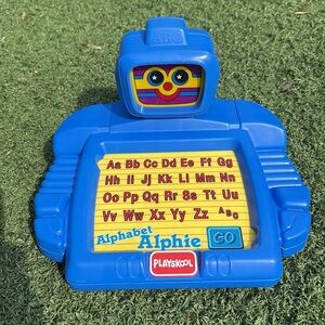 Vintage Playskool Talking Alphabet Alphie Electronic Robot